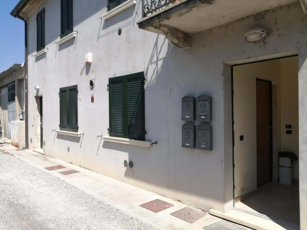 La Casa Di Alyss Apartment Bergamo Bagian luar foto